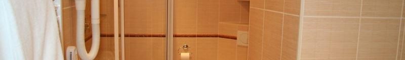 badzimmer mit jacuzzi und Dusche - Unterkunft in Prag - Hotel Hejtman