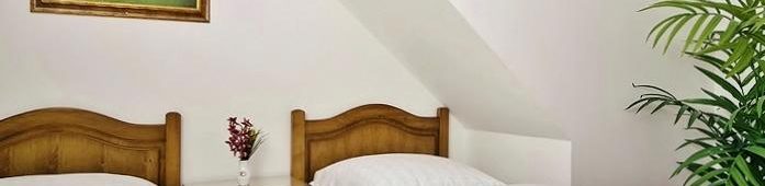 Golem de Oro hotel de Praga - Habitación doble con camas separadas, estancia empresa, aparcamiento gratuito - Un hotel familiar en Praga 8 (Březiněves) - GOLEM HOTEL ORO