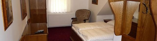 Un hotel familiar en Praga 8 (Březiněves) - GOLEM HOTEL ORO