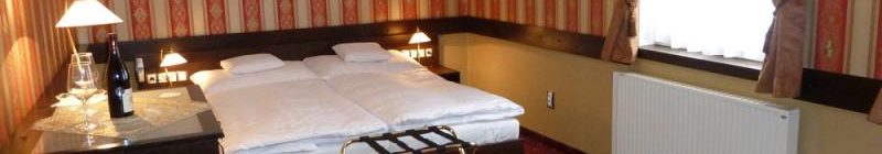 HOTEL BERG – ubytování v romantickém hotelu na břehu Máchova jezera