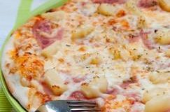 Pizza Hawaii - Penzion Uko - Bedrichov in Jizera Mountains
