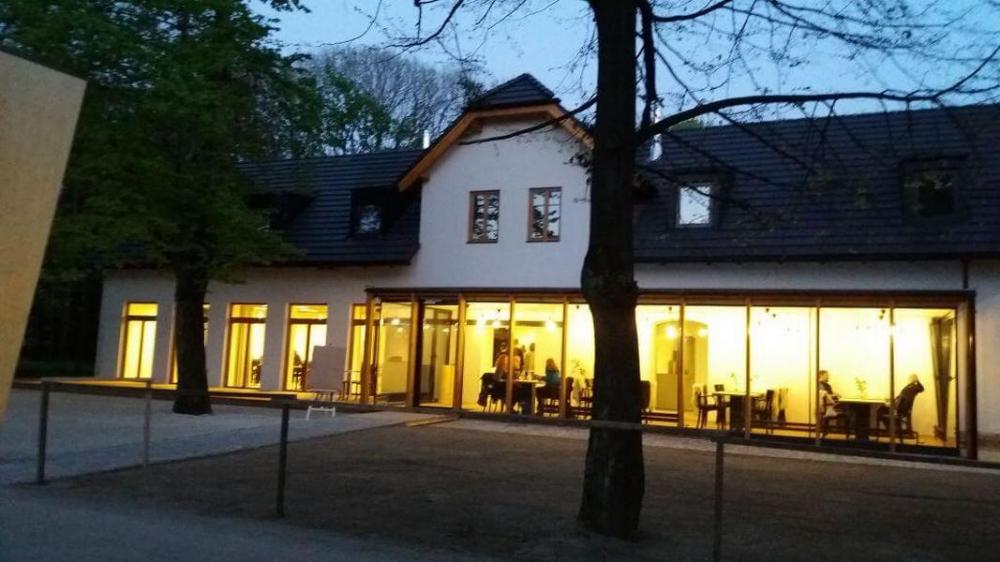 Rekovice - restaurace & lesní hotel