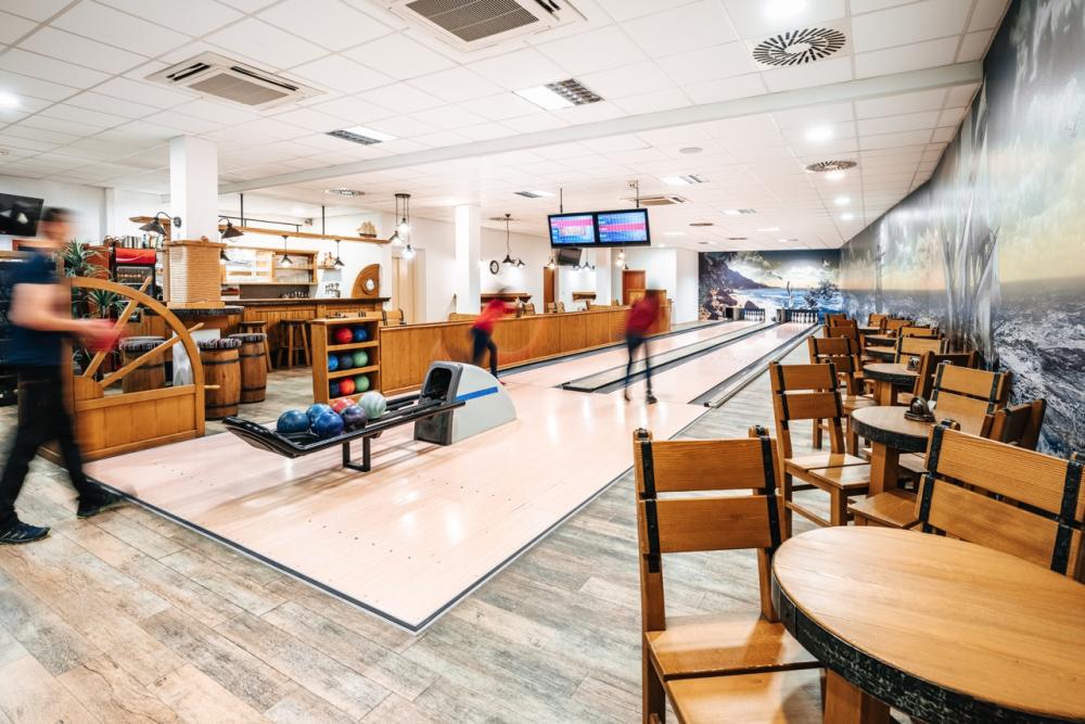 Pobyt s polopenzí a bowlingem