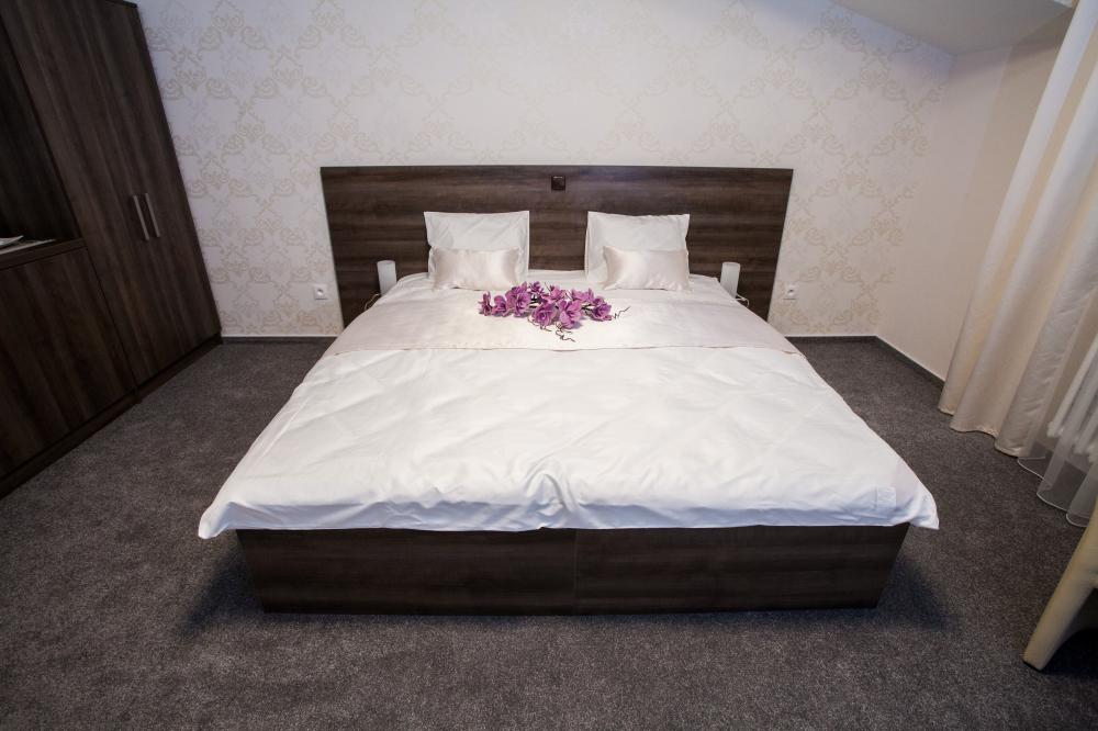 Manželská postel lze rozdělit