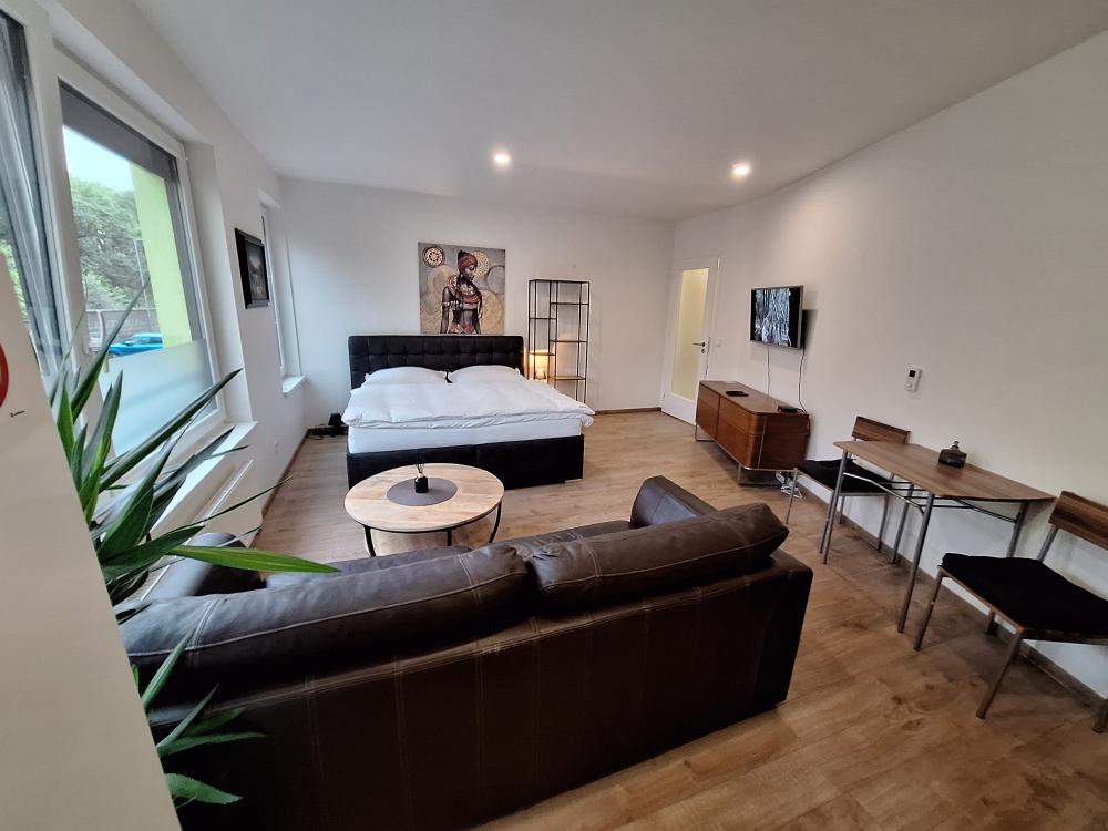 Entrez Radnica (Strojárenská 11 E, Košice) Štúdiový apartmán