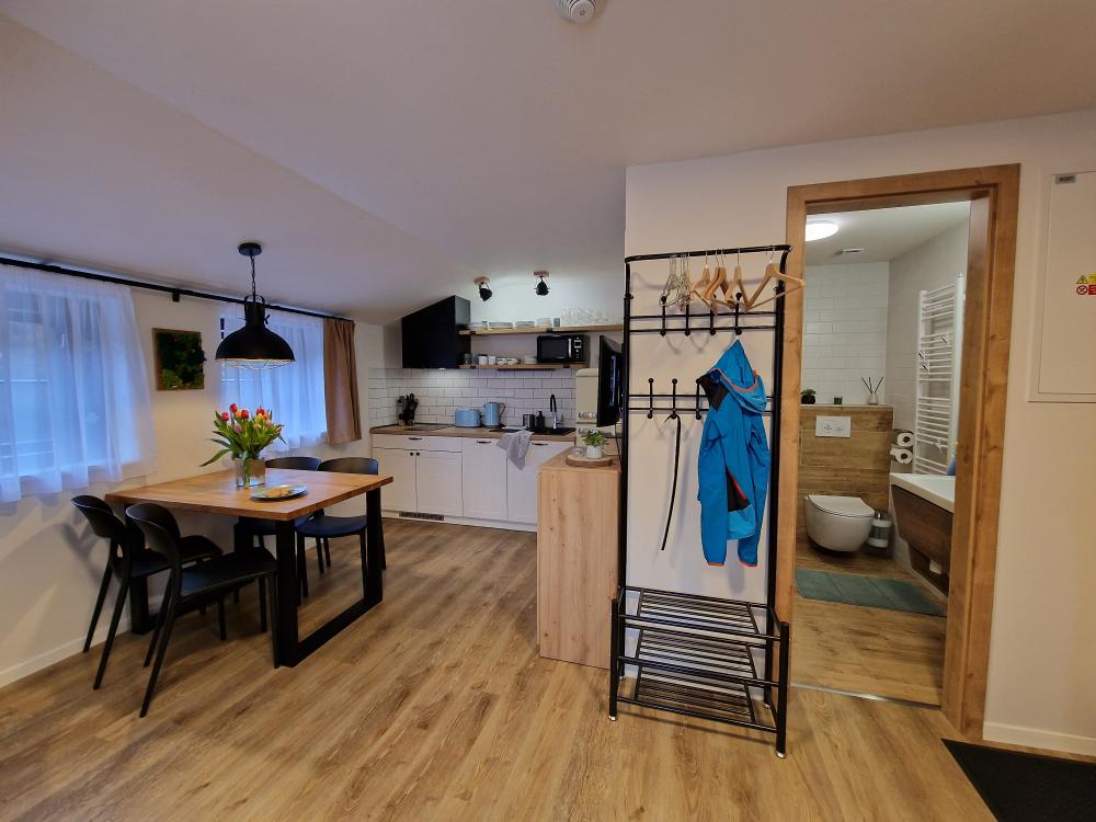 '70 mezonet schody O