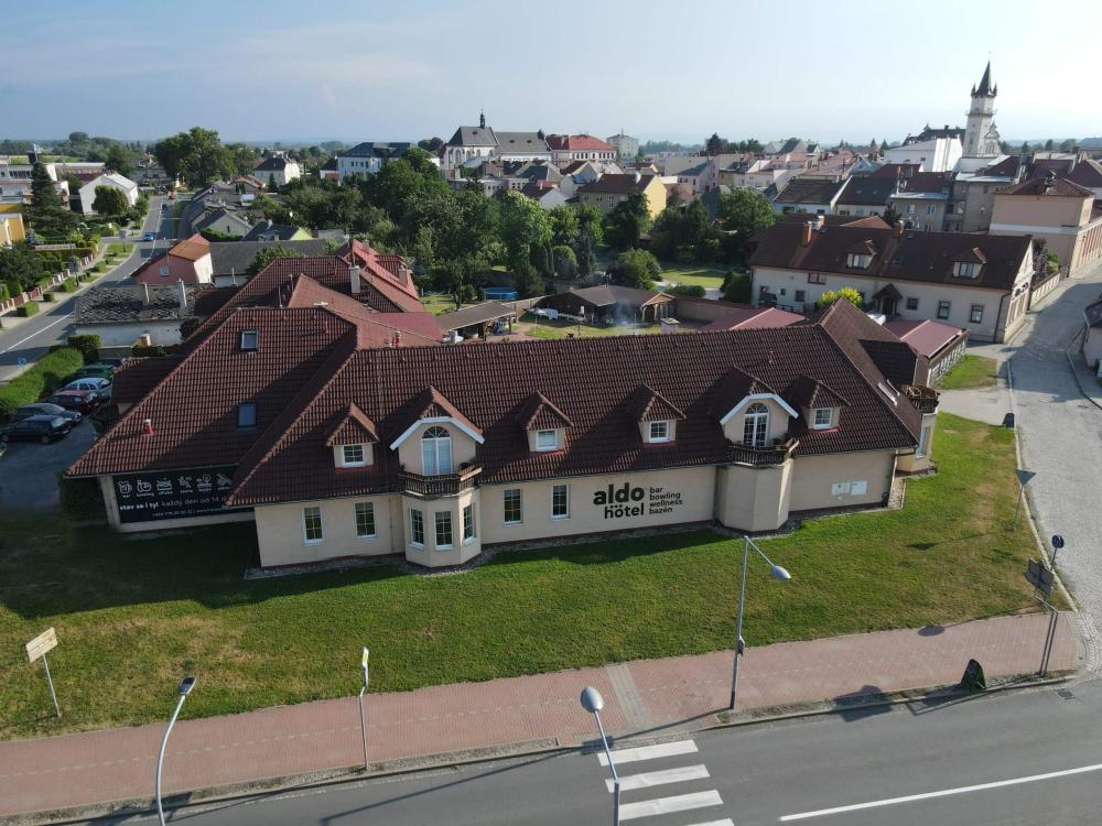 Letní pobyt s polopenzí, bazénem a bowlingem na 2 noci