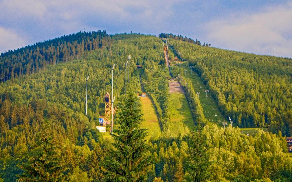 Pobytový balíček jaro/léto 2026, 2-7 nocí s polopenzí + nápoji k večeři a neomezeným vstupem do bazénu, saun a Fitness Centra