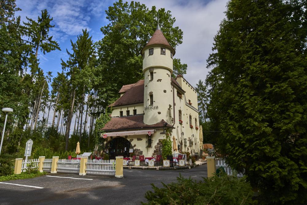 REZIDENCE ZÁMEEEK - BOUTIQUE HOTEL
