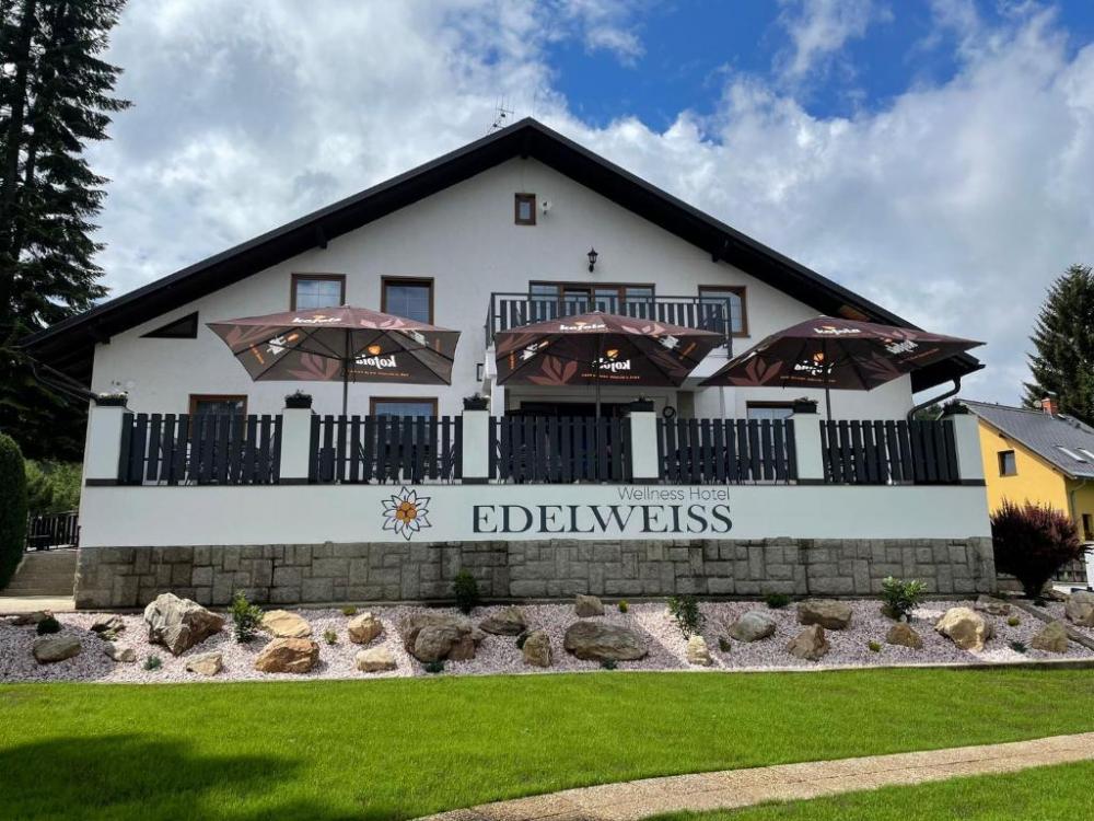  WELLNESS HOTEL EDELWEISS