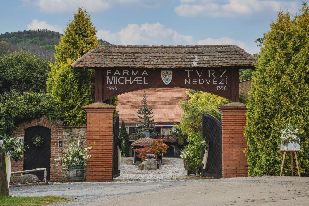  Grand Farma Michael