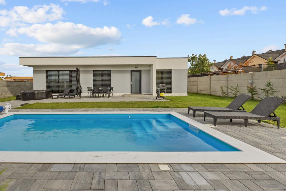 Klimatizovaný RD s bazénom Dunajská Lužná - 10B