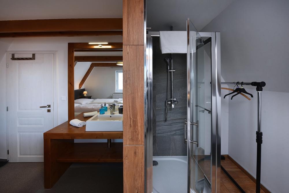 Dvojlôžková izba súkromné WC na chodbe