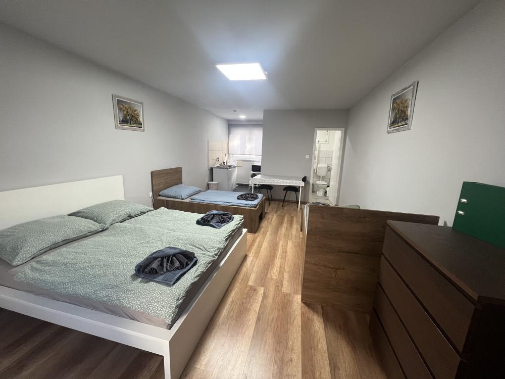 Apartment 6