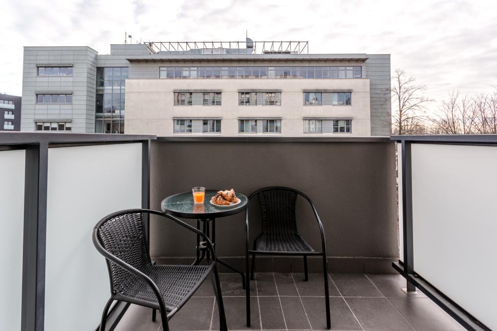 Chill Apartments Airport Residence