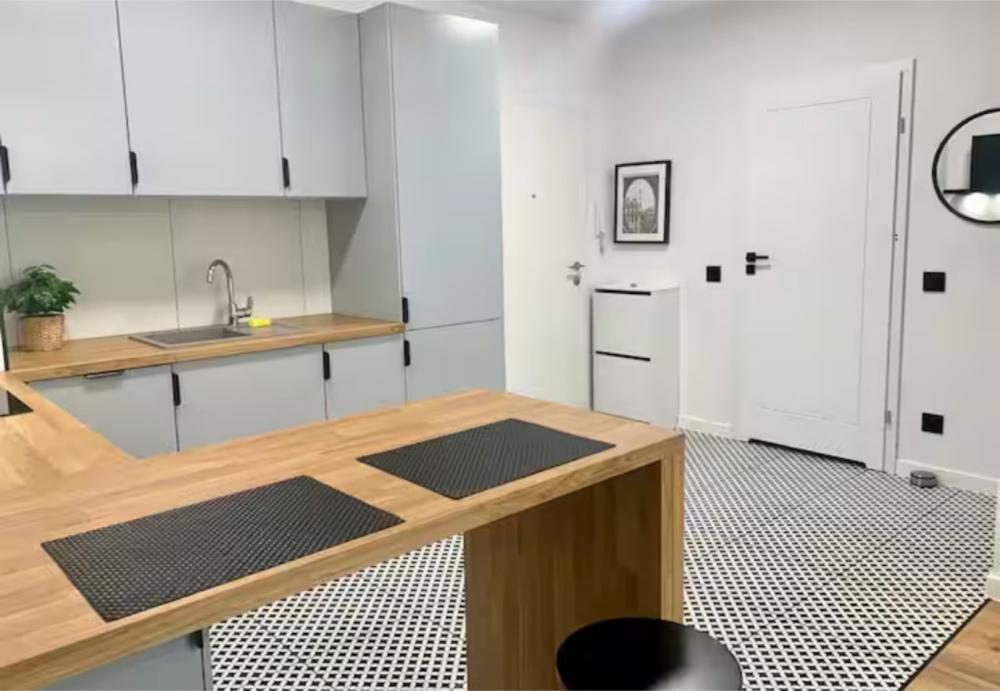 B26 Platon Prime Apartment