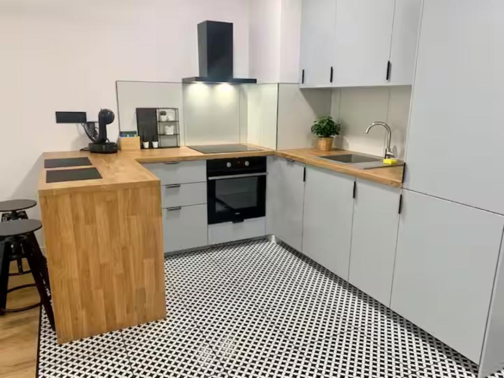 B26 Platon Prime Apartment