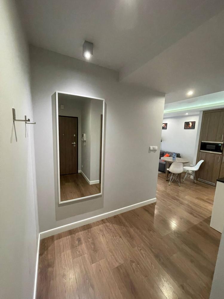 Wronia Charming Studio 01