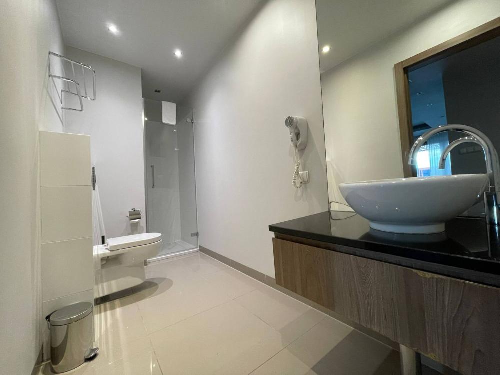 Wronia Charming Studio 01