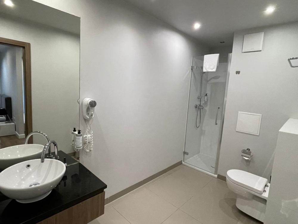 Wronia Charming Studio 02