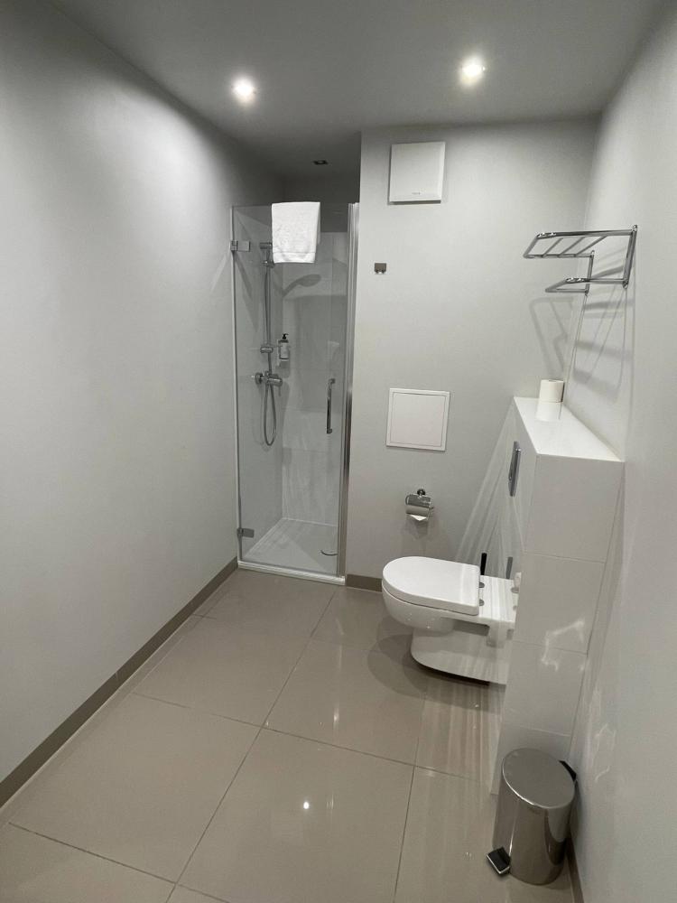 Wronia Charming Studio 02
