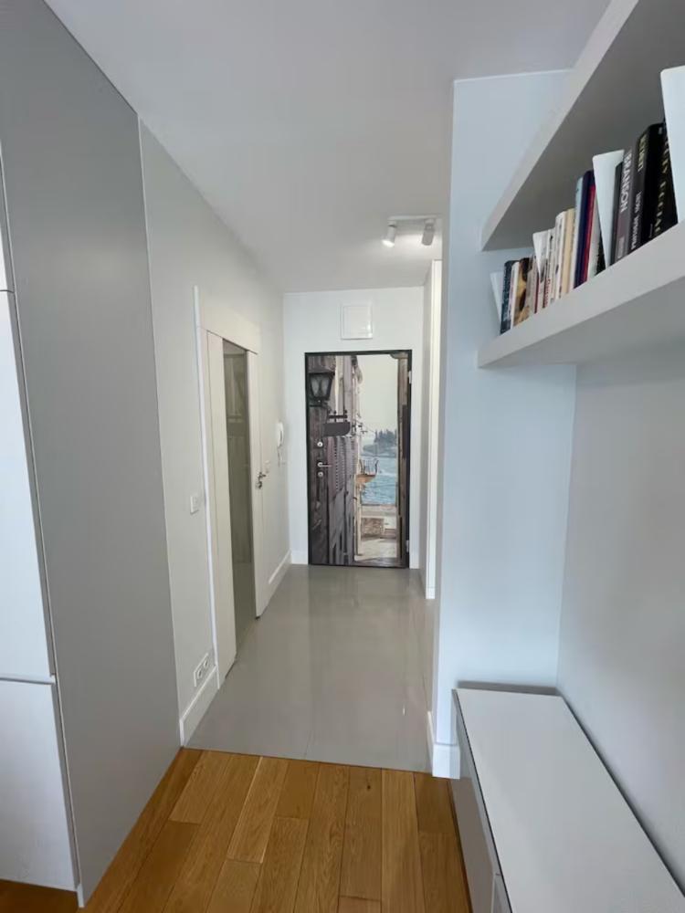 Cybernetyki Prime Apartment
