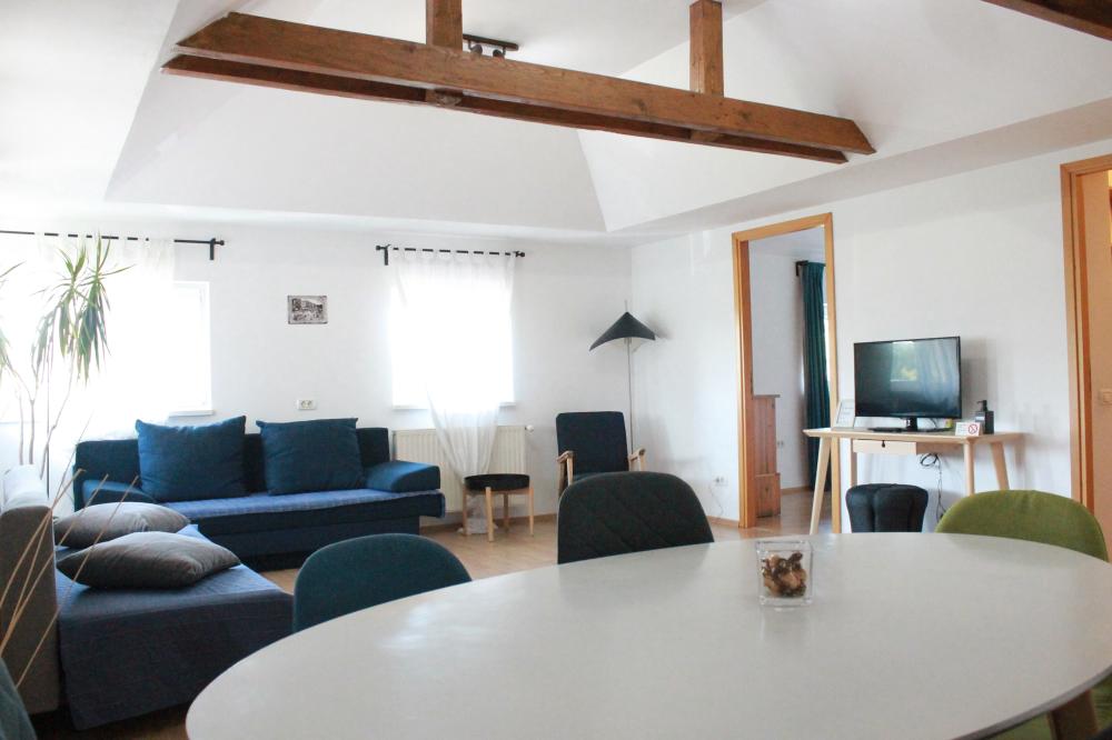 ⁠News Apartment - două dormitoare