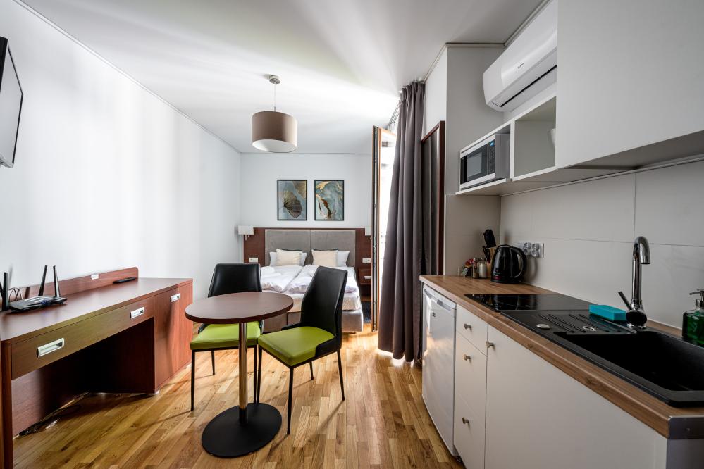 Studio z balkonem /tarasem KARMELICKA