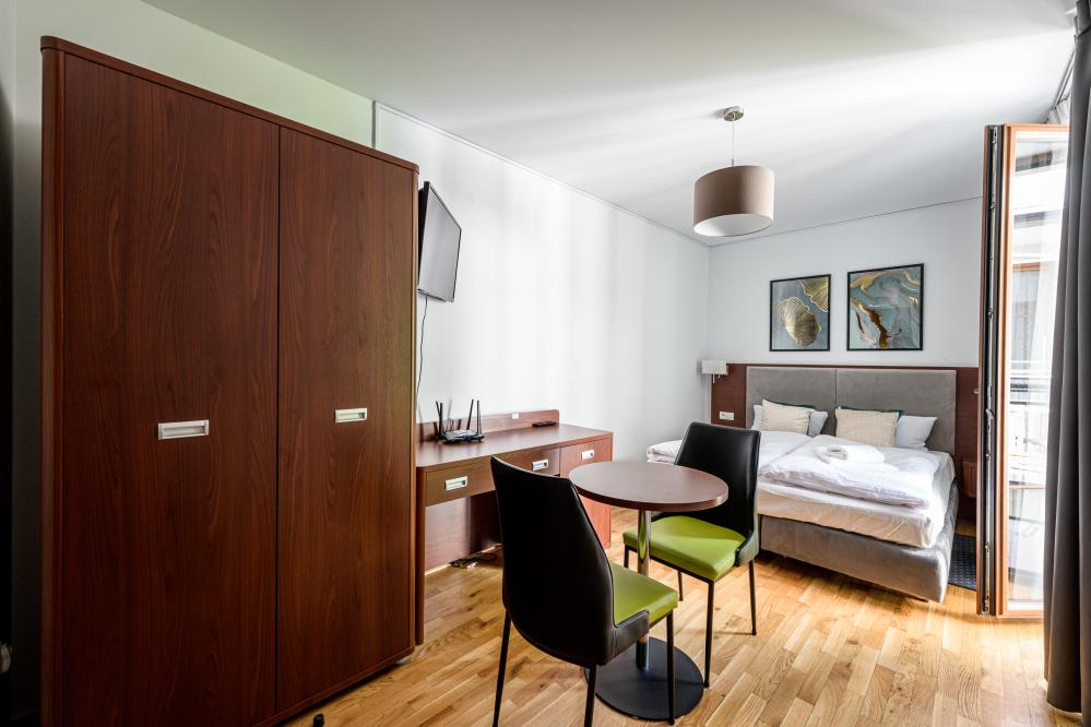 Studio z balkonem /tarasem KARMELICKA