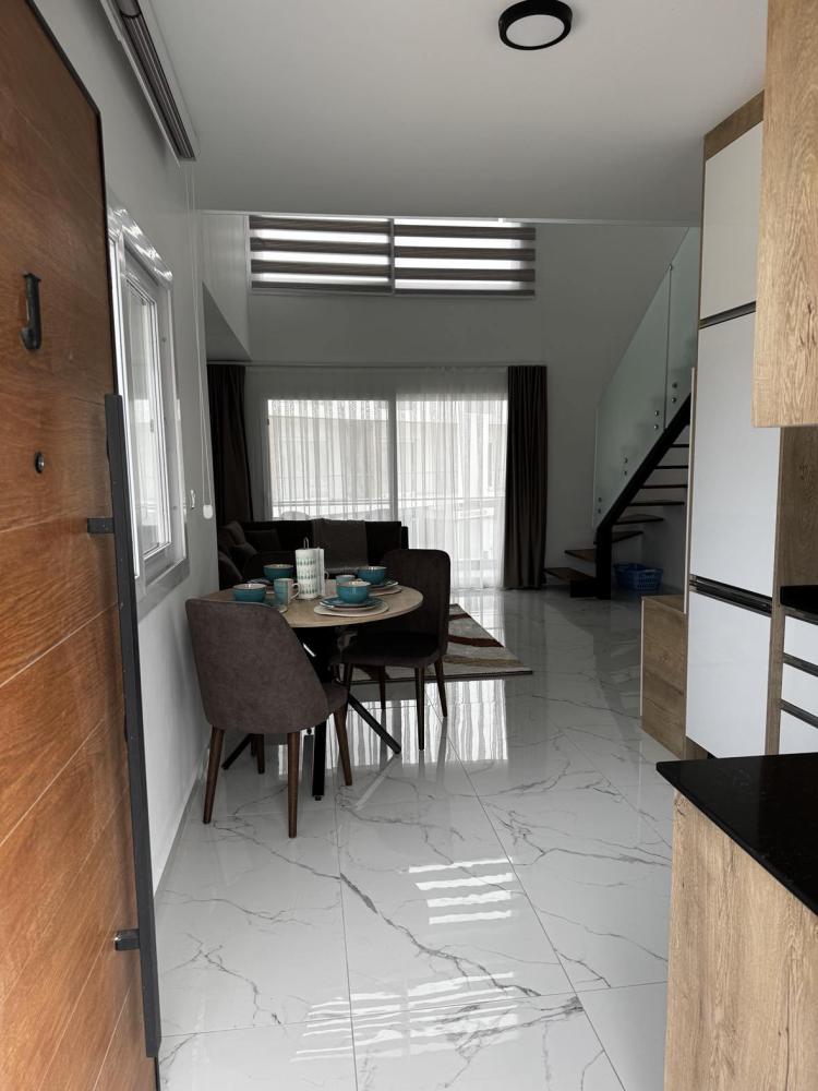 Four season Life loft Sea Storm 21