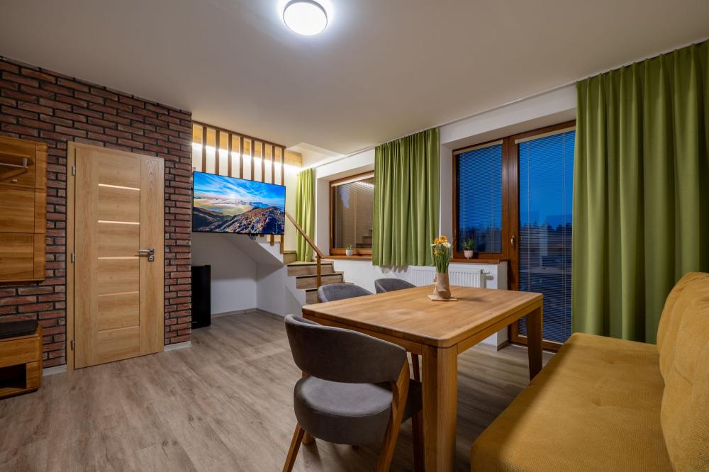 Mezonetový apartmán s dvomi spálňami a výhľadom na hory