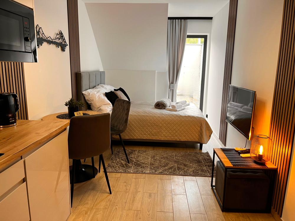 Apartament 2 osobowy widok ze wspólnego tarasu na Pieniny