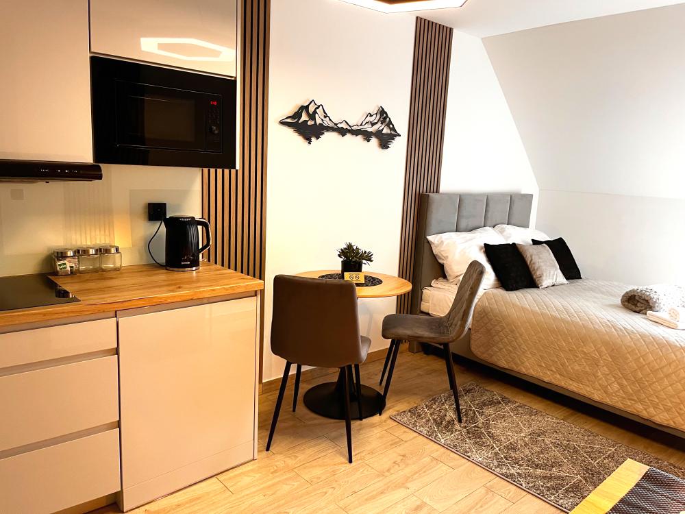 Apartament 2 osobowy widok ze wspólnego tarasu na Pieniny