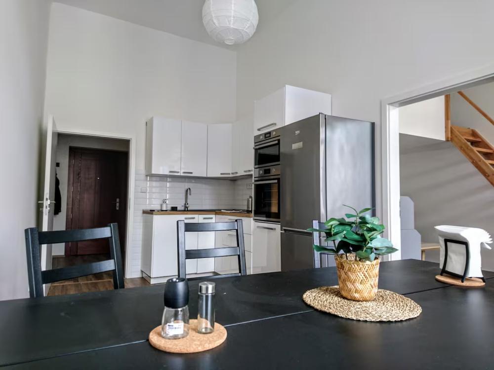 3 bedroom Apartment by the Wenceslas Square B31 (up to 8 people)