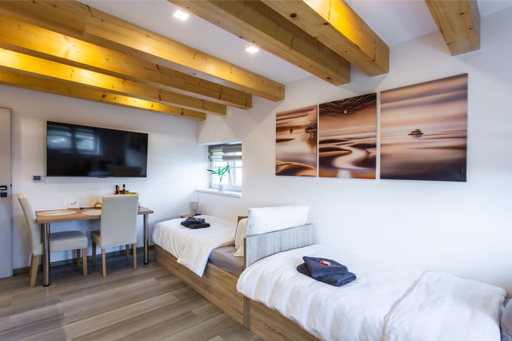 Dvoulůžkový apartmán se samostatnými postelemi č. 7