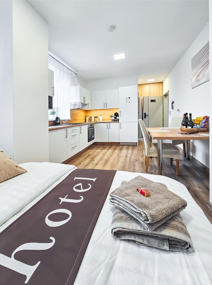 Dvoulůžkový apartmán s manželskou postelemi č. 6