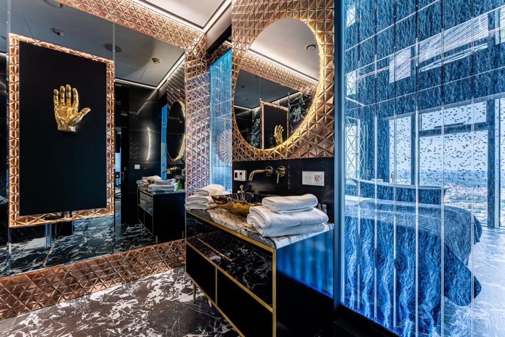 Apartment King z Jakuzzi