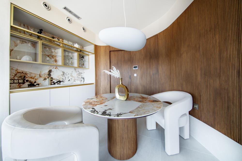 Apartament “Oasis” z Jakuzzi i Sauną na 48 piętrze