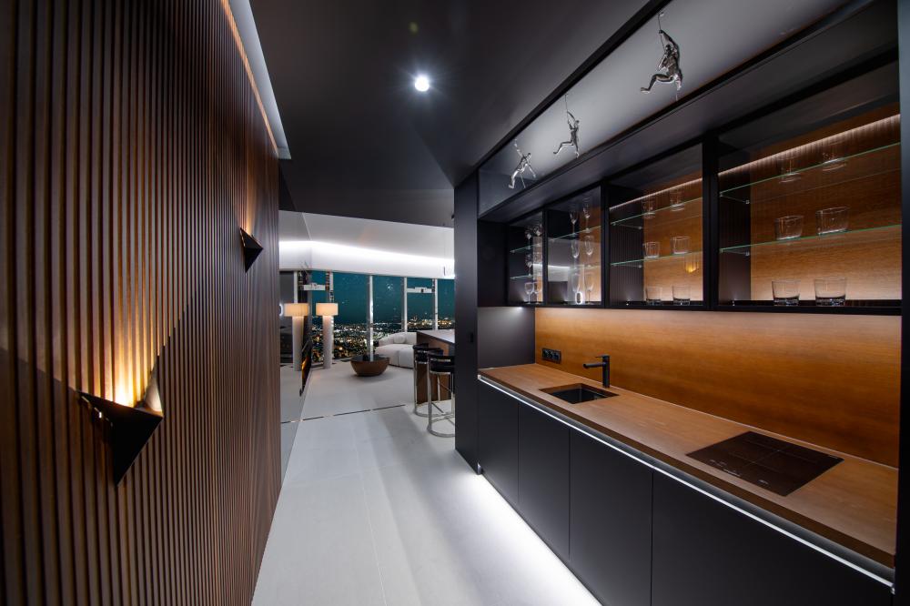 Apartament “Cave” z Jakuzzi i Sauną na 48 piętrze