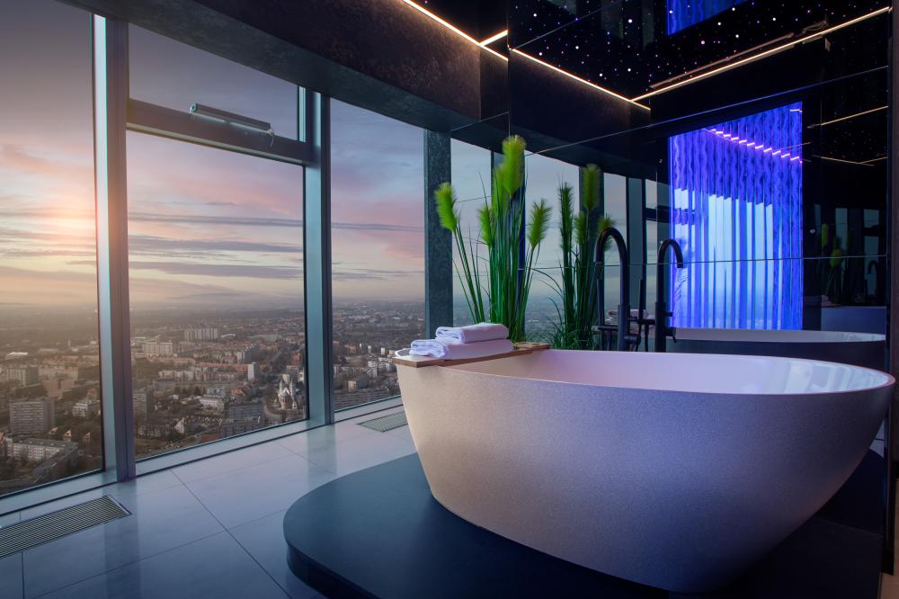 Deluxe z Wanną i Sauną