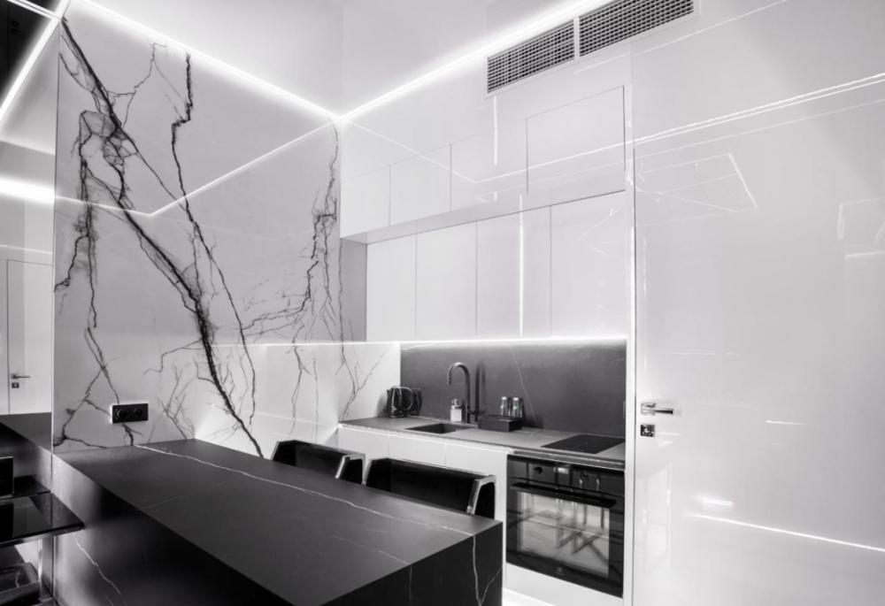 Studio z wanną z hydromasażem