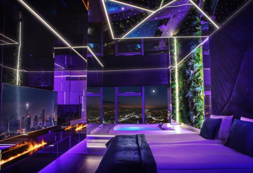 Studio z wanną z hydromasażem