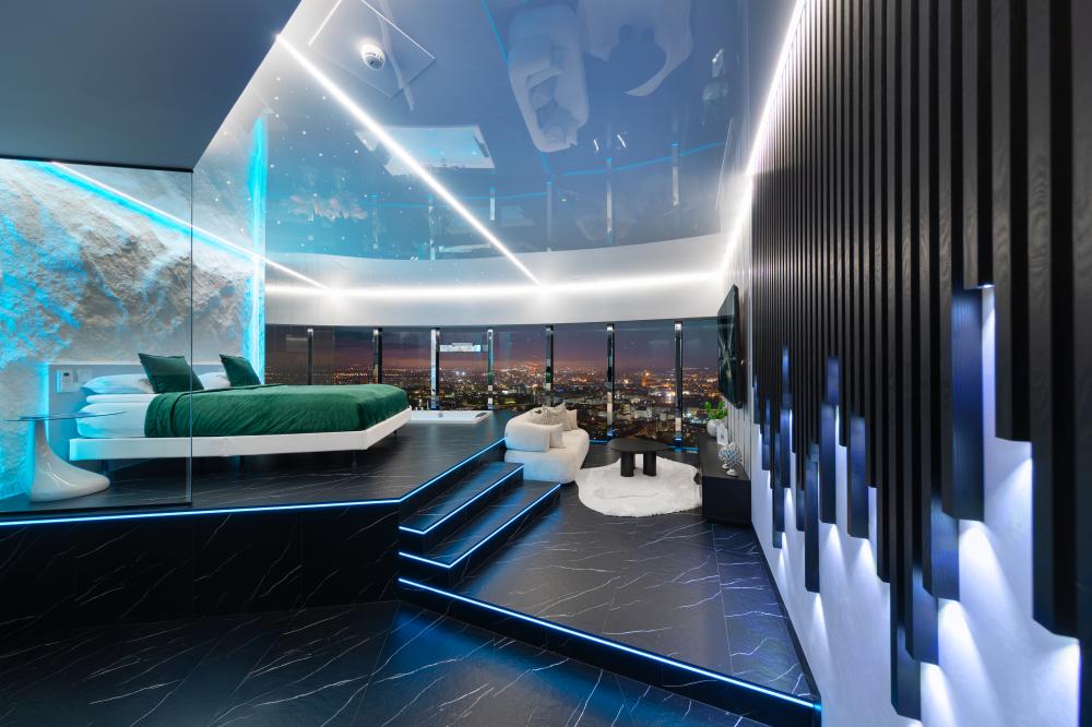 Apartament z jakuzzi na 42 piętrze