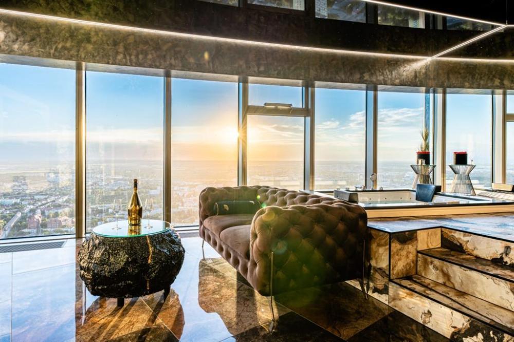 Apartament z łóżkiem typu king-size i wanną z hydromasażem