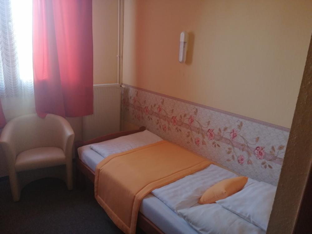 Hajnal Egyágyas - Földszint - Kilátás és erkély nélkül