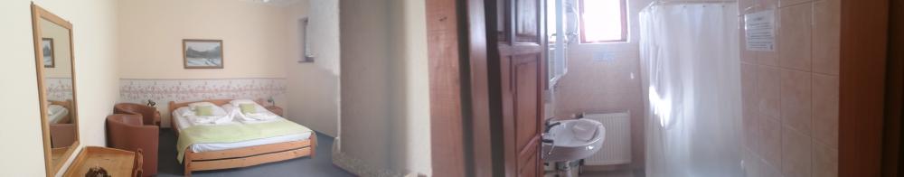 Kikelet Kétágyas - Emelet - Franciaággyal - Utcára néző, erkély nélkül - Pótágyas - Mozgáskönnyített