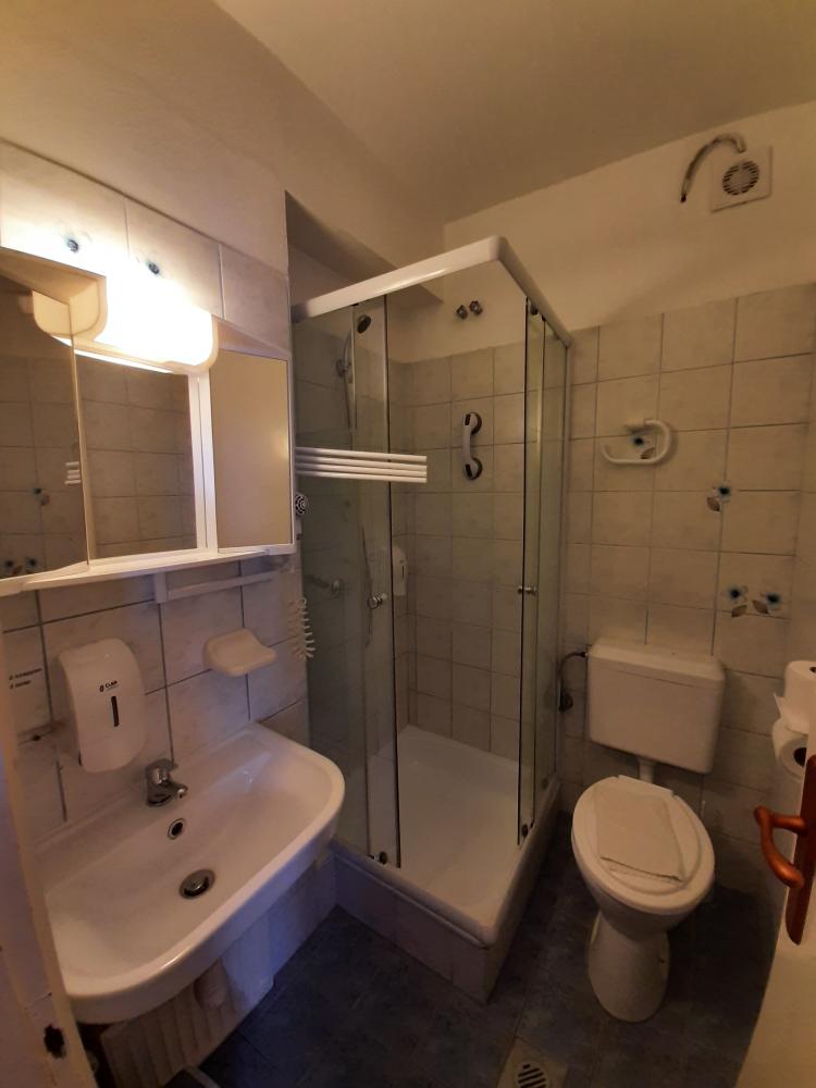 Hajnal Háromágyas - Földszint - Kilátás és erkély nélkül