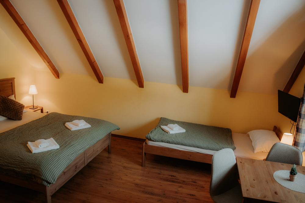 Třílůžkový pokoj