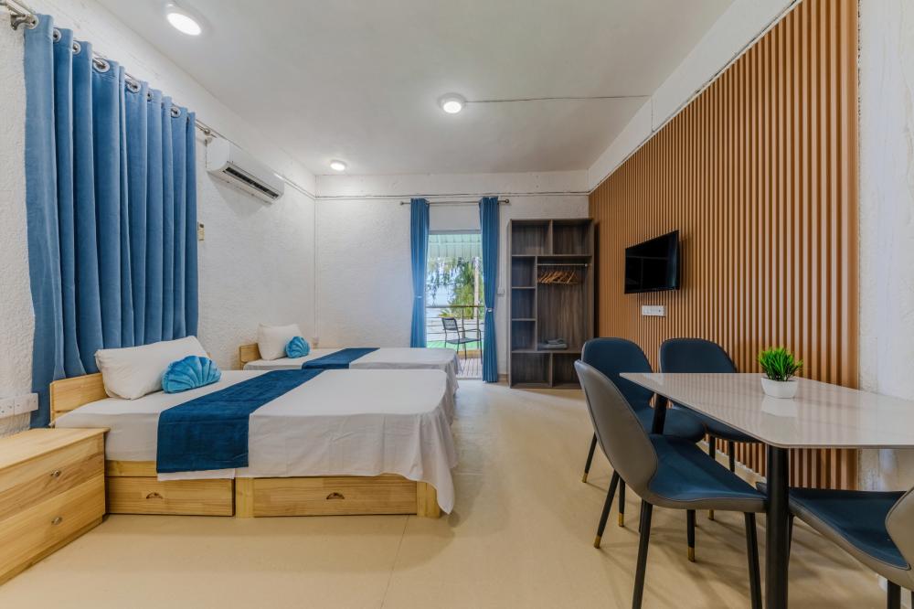 Seaview twin studio with kitchen