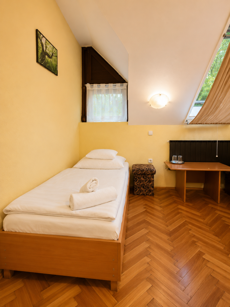 Kétszobás, konyha nélküli apartman (6 fős)